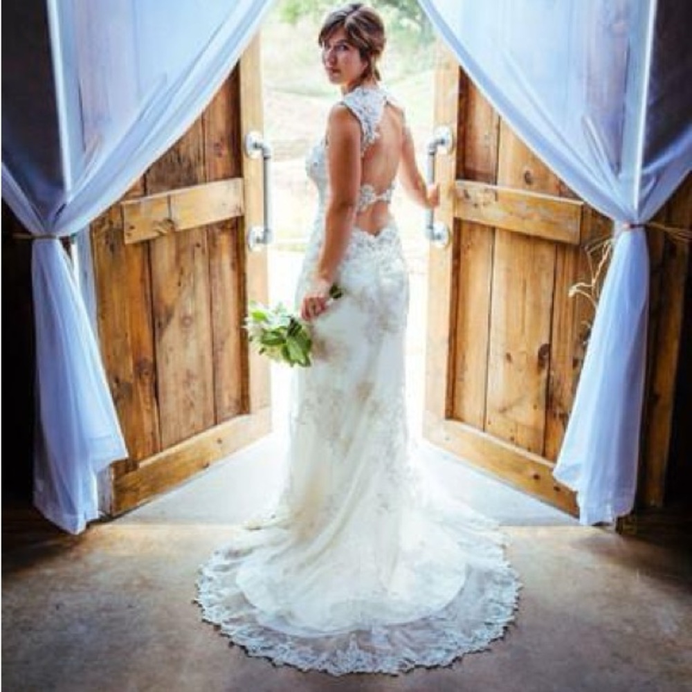 Wedding gown